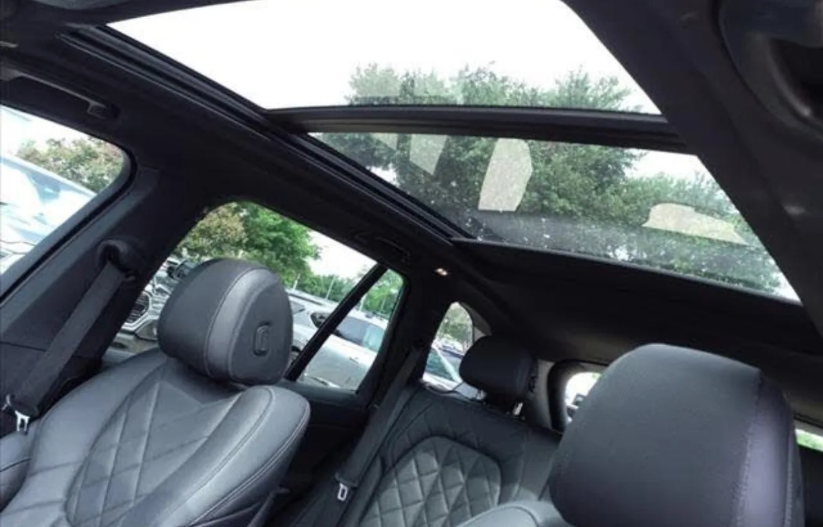 BMW X5 — photo 8 of 9