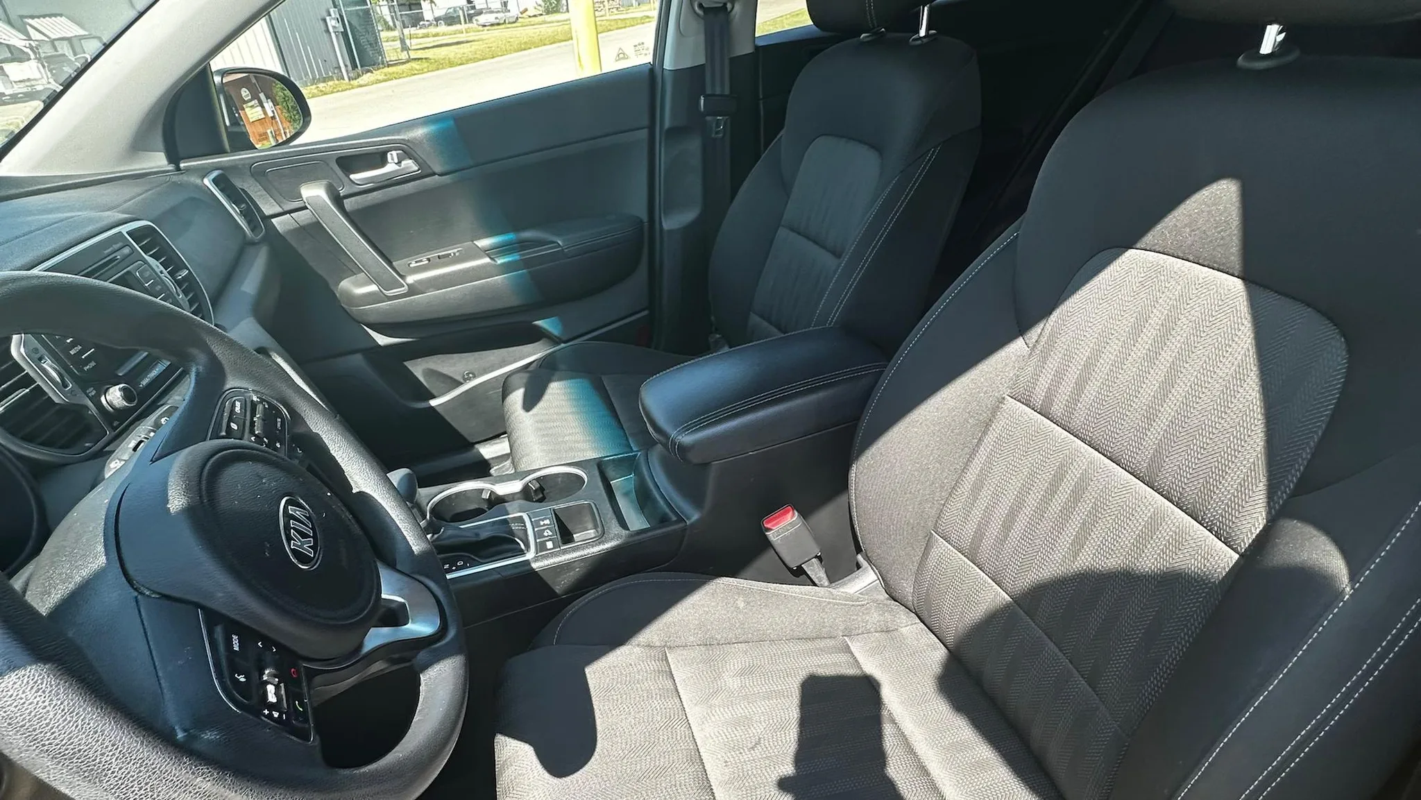 Kia Sportage — photo 8 of 18