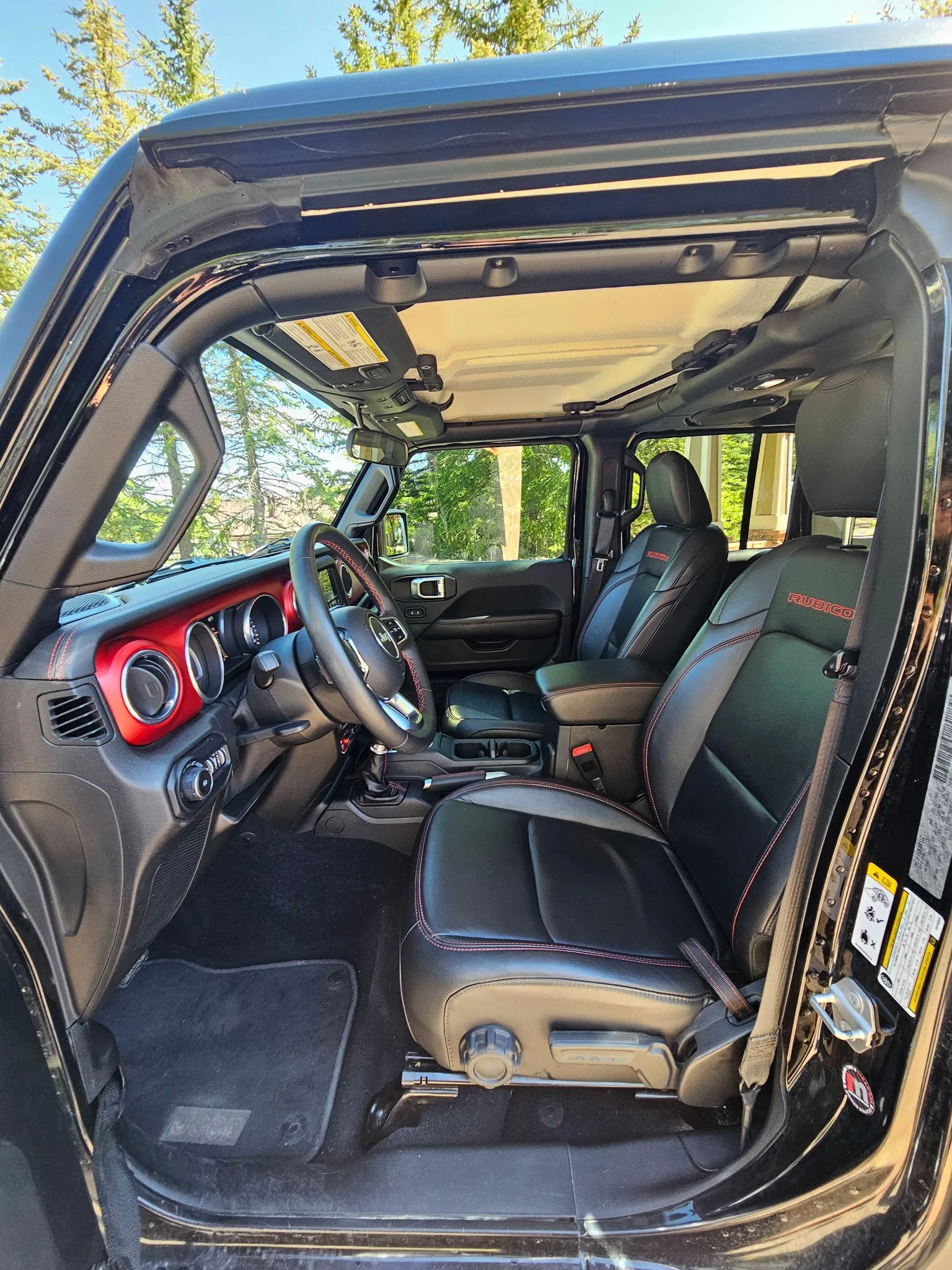Jeep Wrangler Unlimited — photo 4 of 20