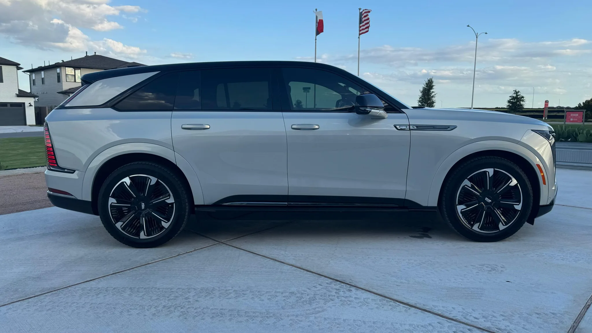 Cadillac Escalade IQ — photo 5 of 14