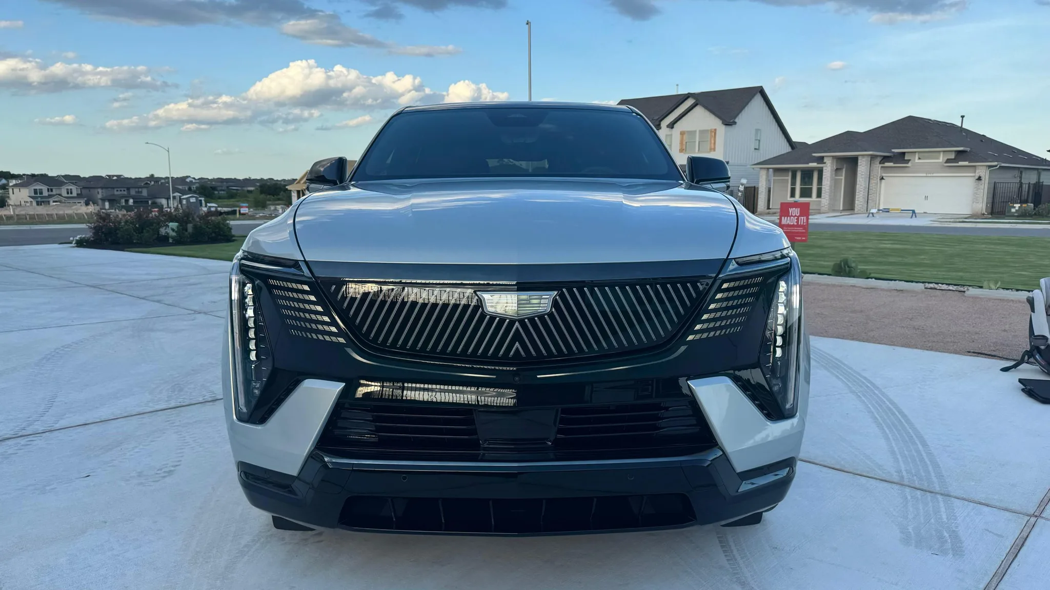 Cadillac Escalade IQ — photo 4 of 14