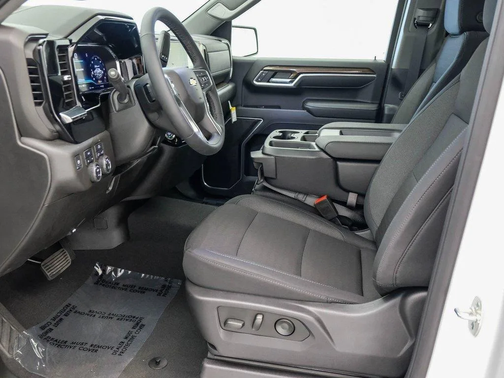 Chevrolet Silverado 1500 — photo 5 of 5
