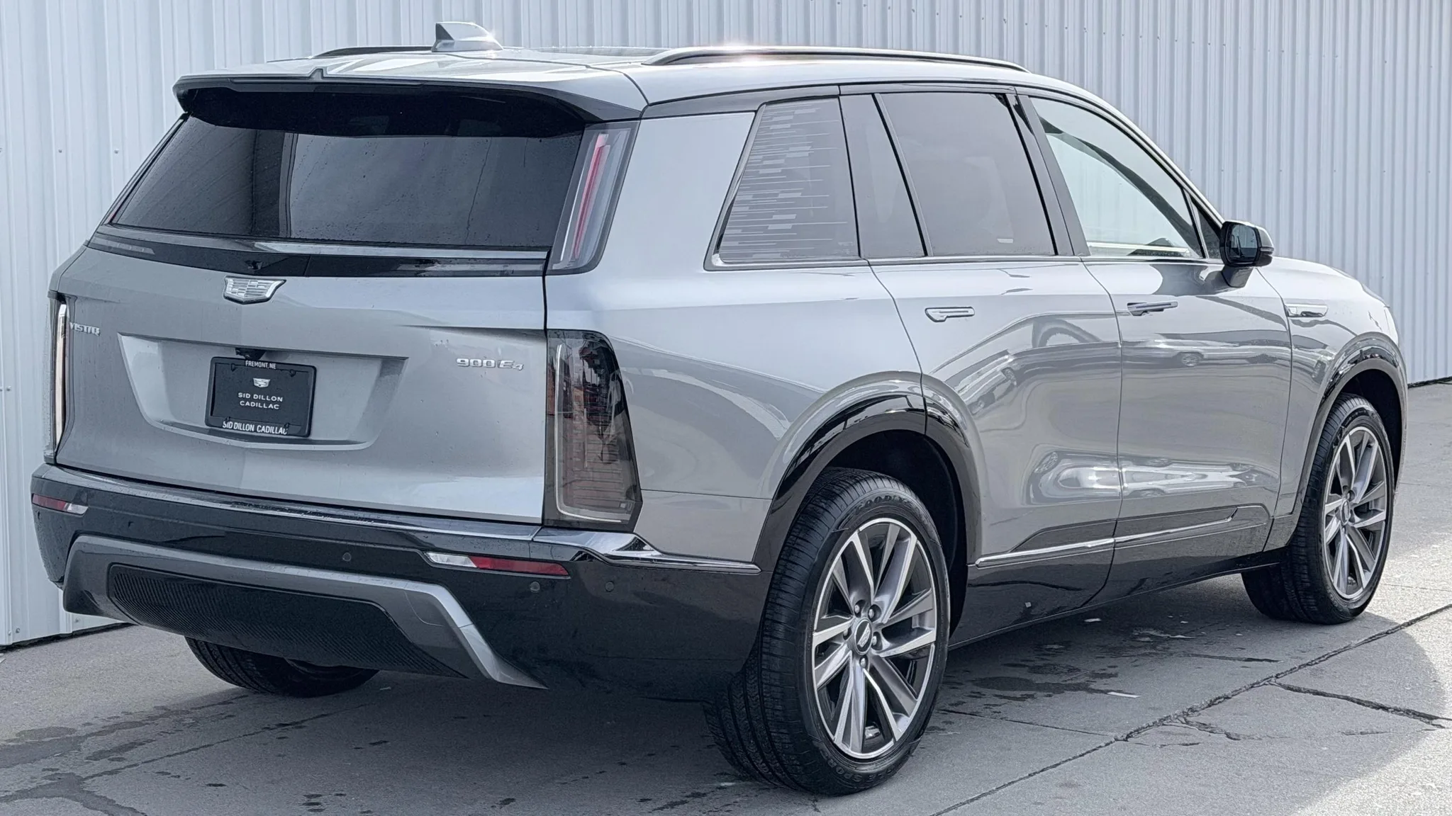 Cadillac VISTIQ — photo 4 of 12