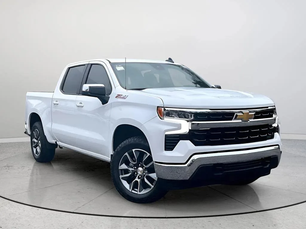 Chevrolet Silverado 1500 — photo 2 of 5