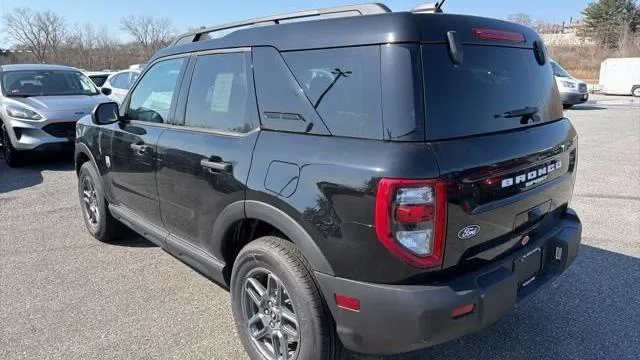 Ford Bronco Sport — photo 4 of 4