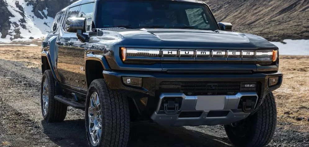 GMC HUMMER EV SUV — photo 2 of 8