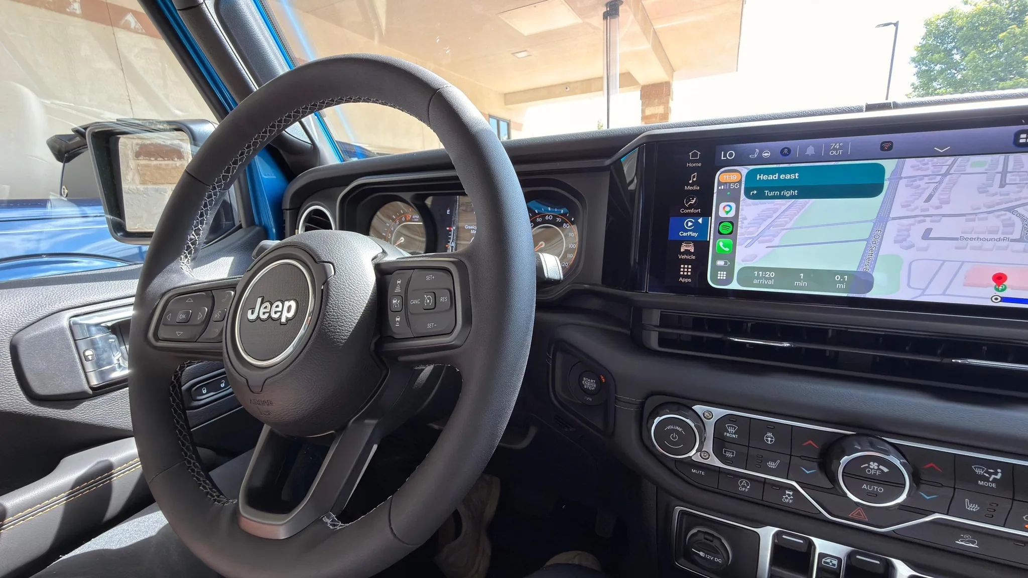 Jeep Gladiator — photo 4 of 13