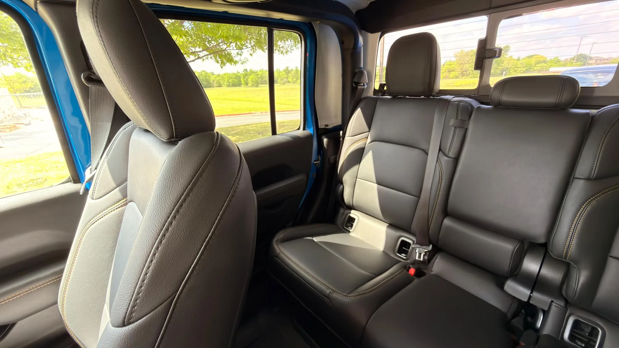 Jeep Gladiator — photo 6 of 13