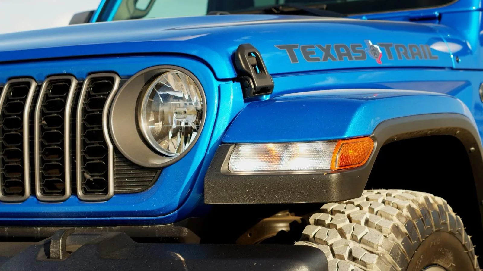 Jeep Gladiator — photo 3 of 13