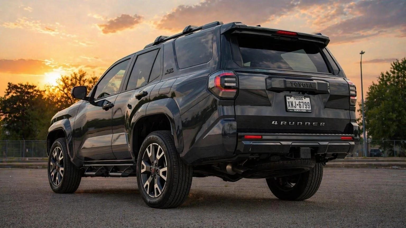 Toyota 4Runner — photo 4 of 8