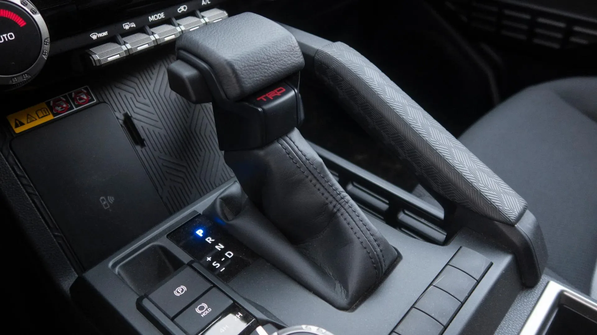 Toyota 4Runner — photo 5 of 5