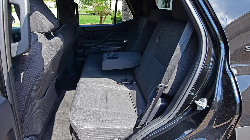 Toyota 4Runner — photo 4 of 6