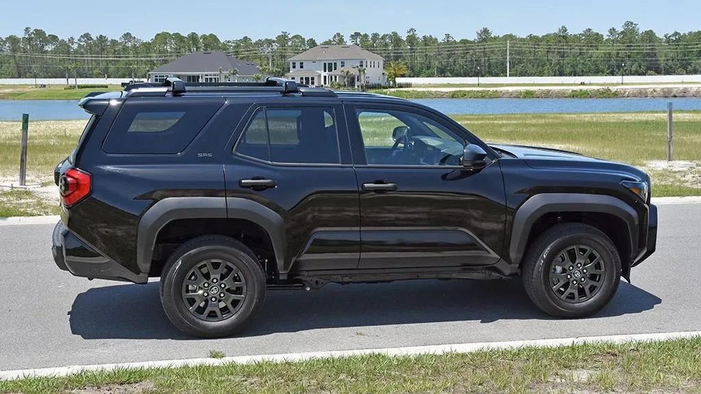 Toyota 4Runner — photo 2 of 6