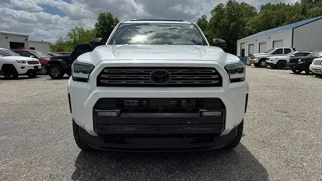 Toyota 4Runner — photo 6 of 12