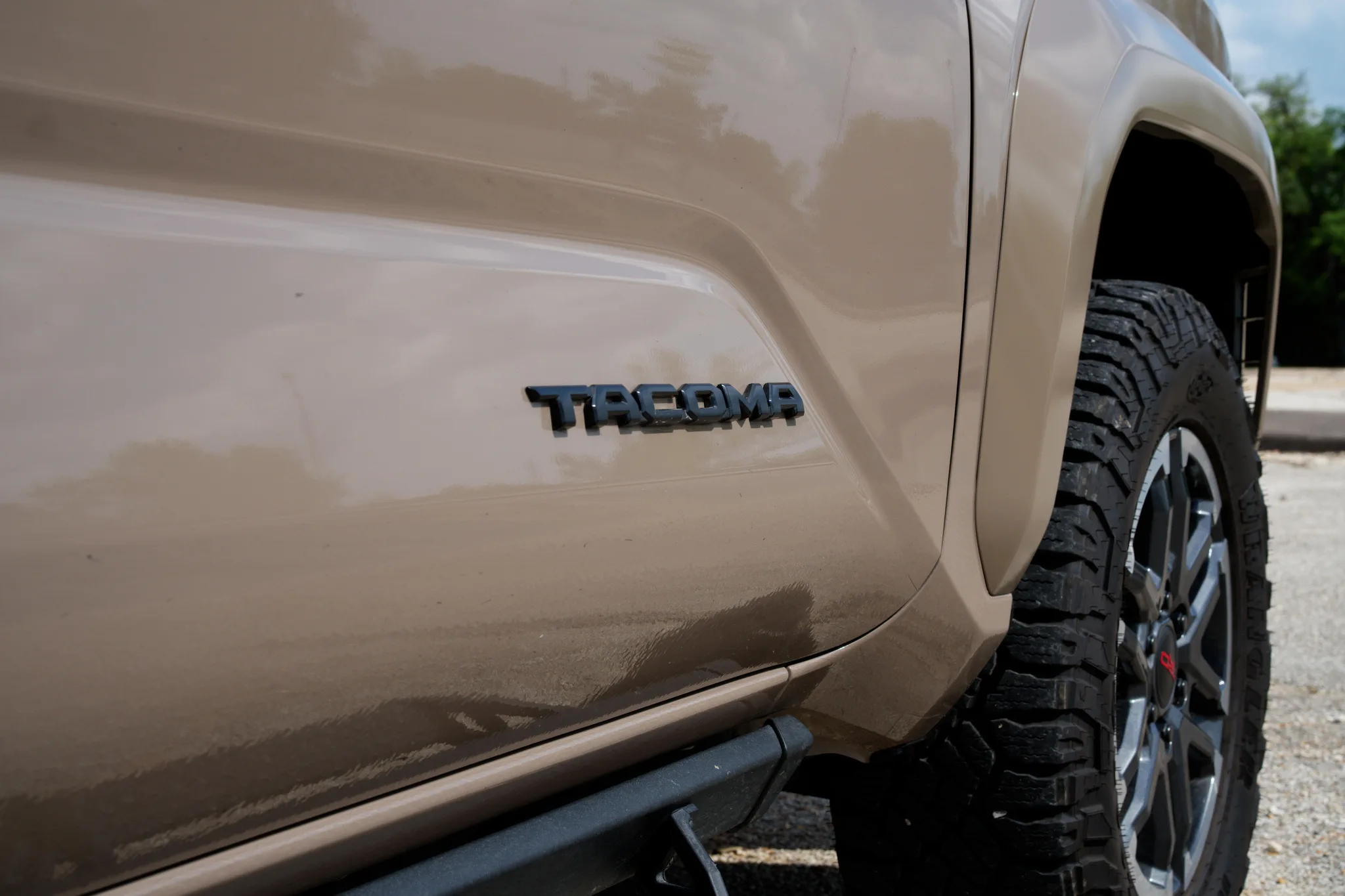 Toyota Tacoma — photo 6 of 9