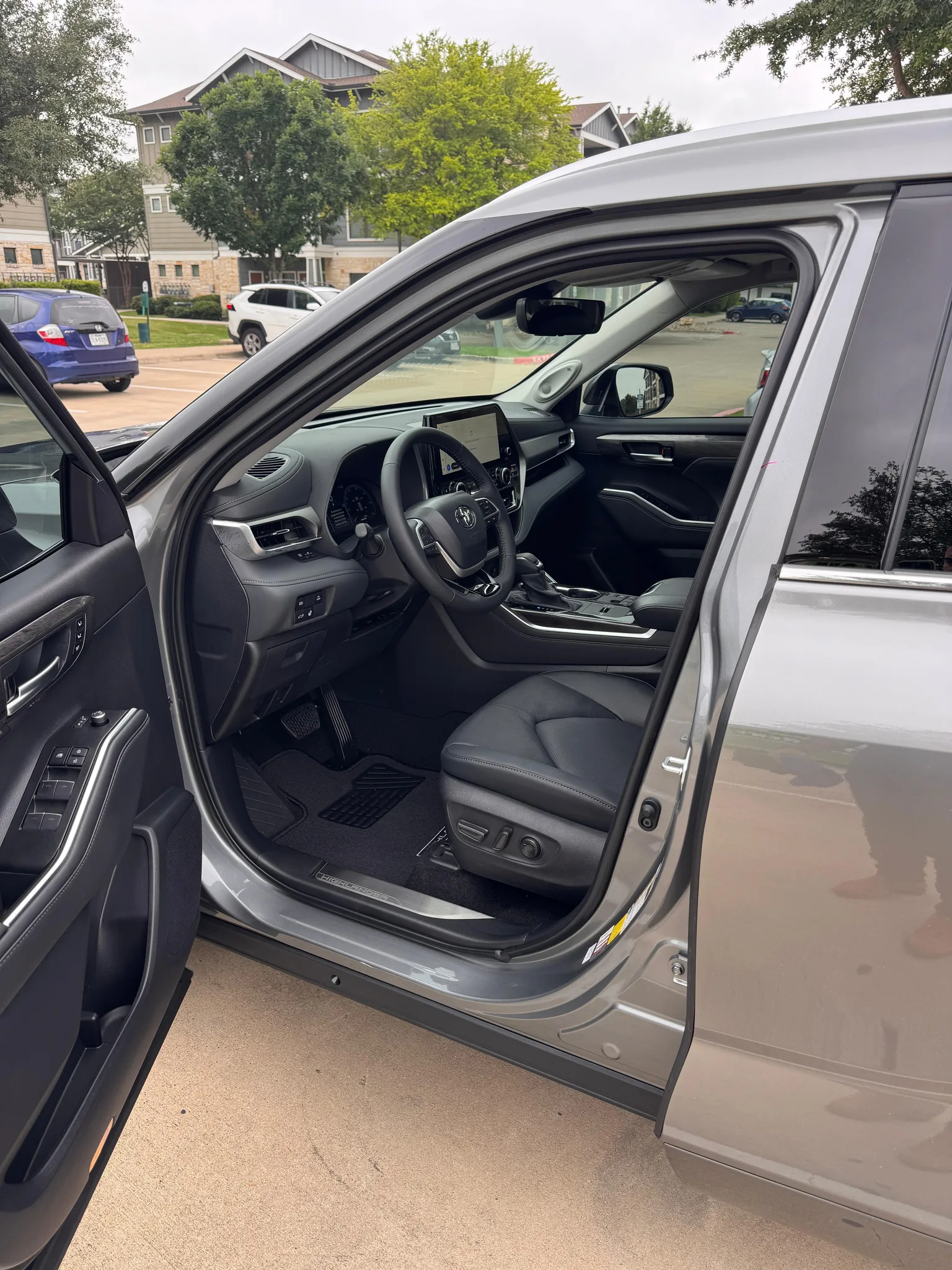 Toyota Highlander Hybrid — photo 7 of 7