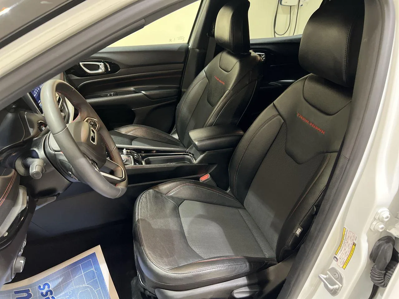 Jeep Compass — photo 2 of 4