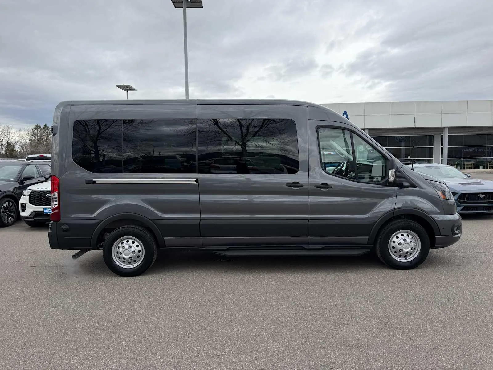 Ford Transit — photo 5 of 6