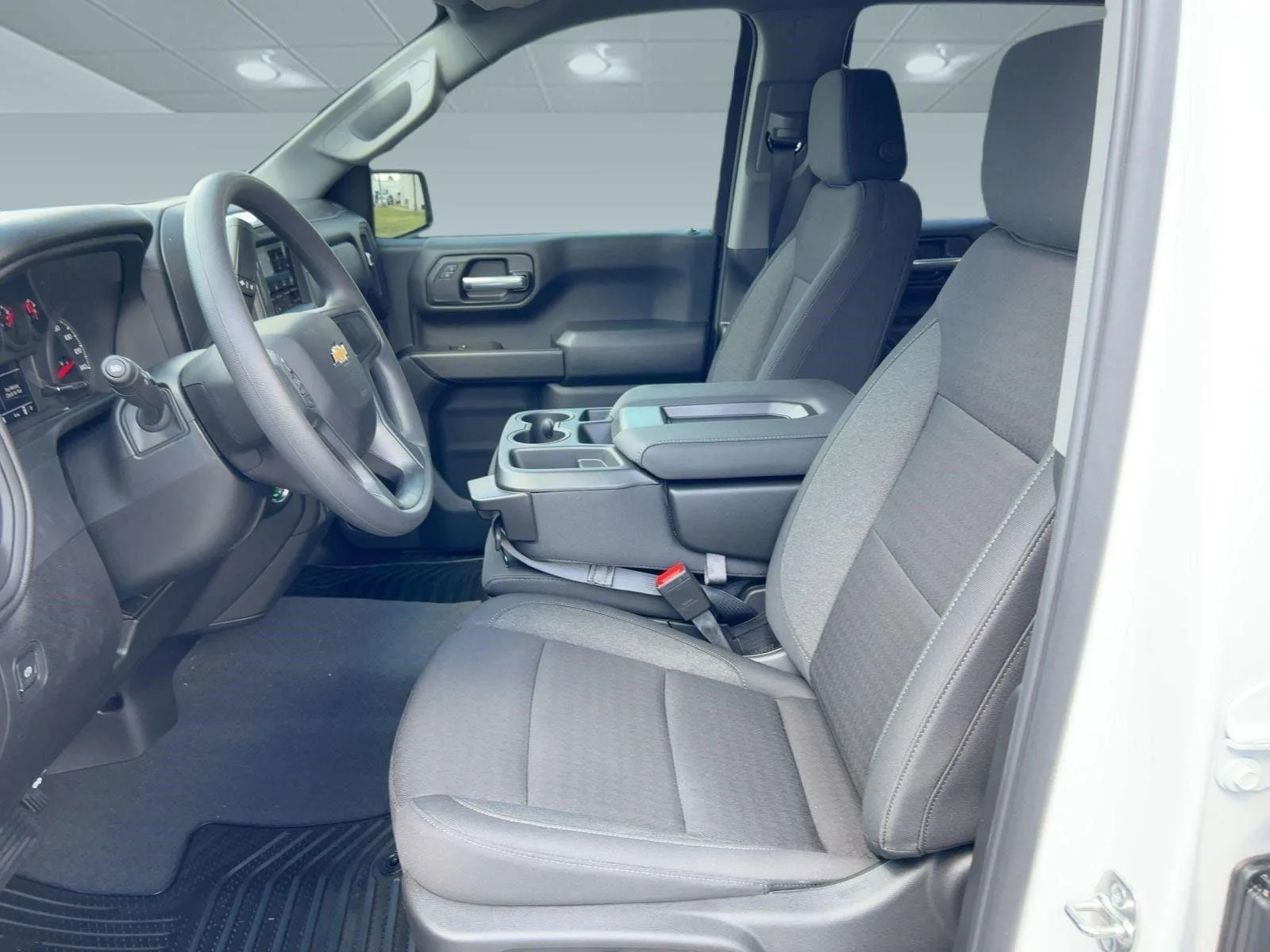 Toyota Tundra — photo 3 of 3