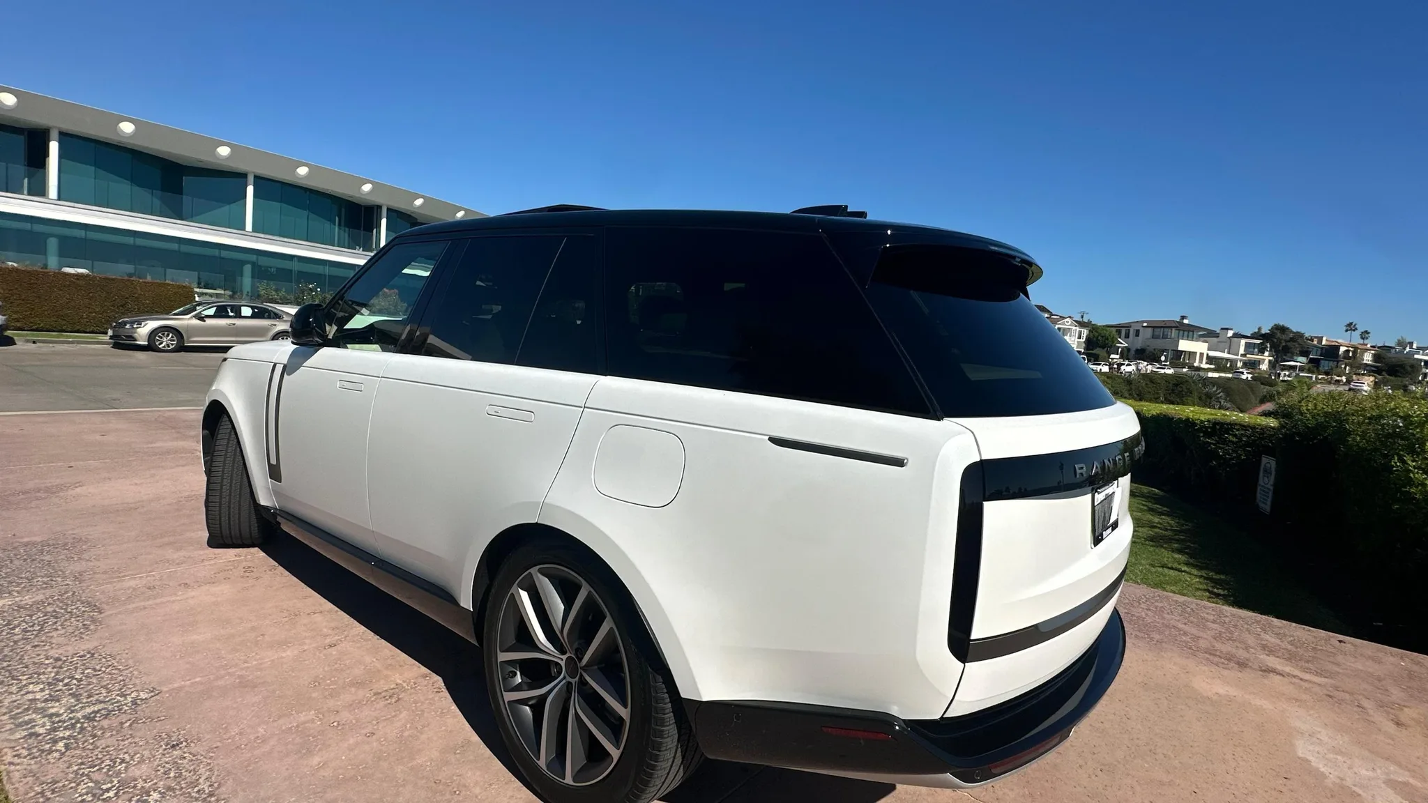 Land Rover Range Rover — photo 12 of 20